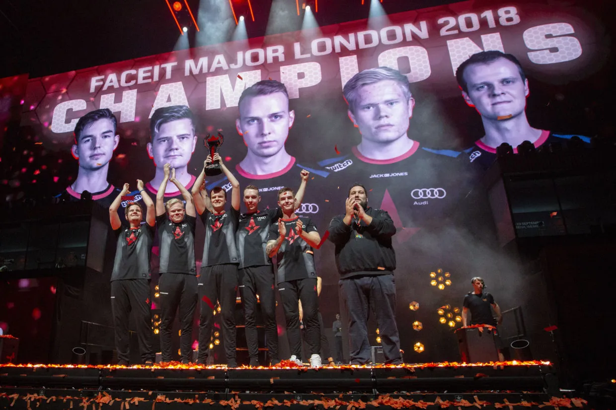 Astralis - MiBR. 02.11.2020 Прогнозы и ставки на матч