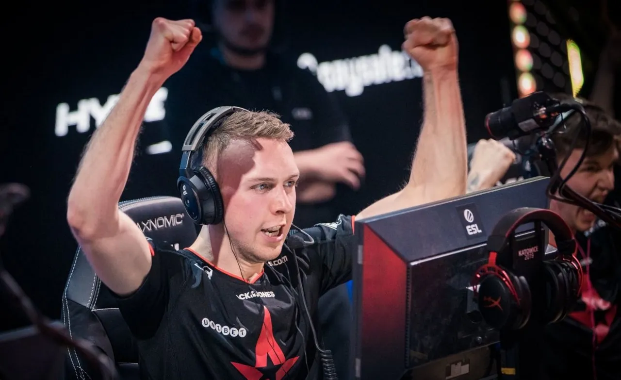 BIG - Astralis 13.12.2020 Прогноз и ставки на матч