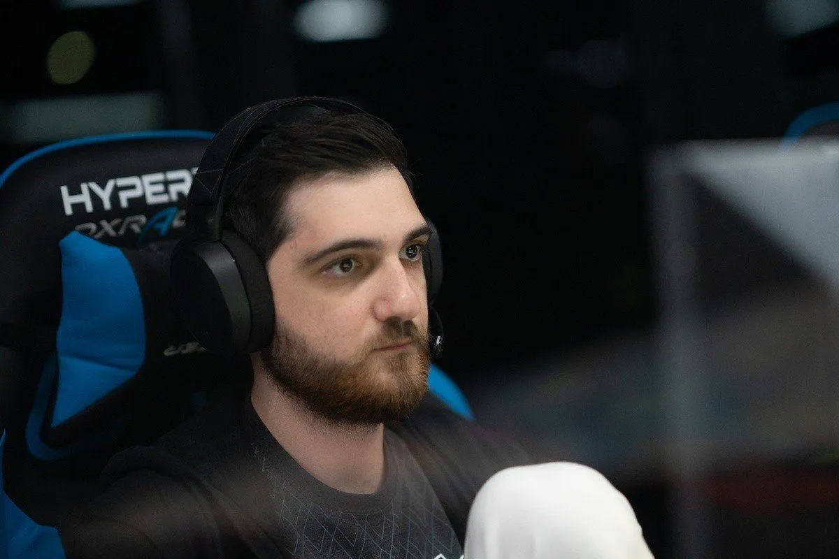 Navi против Unique играли будто отмывают ЛП. Паблик не выше 4К