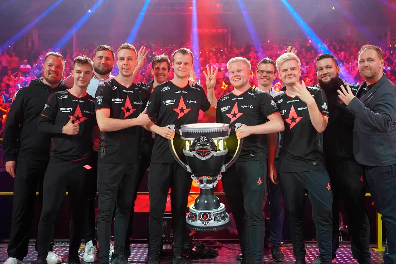 Team Spirit — Astralis 29.10.2021 Прогноз и ставки на матч