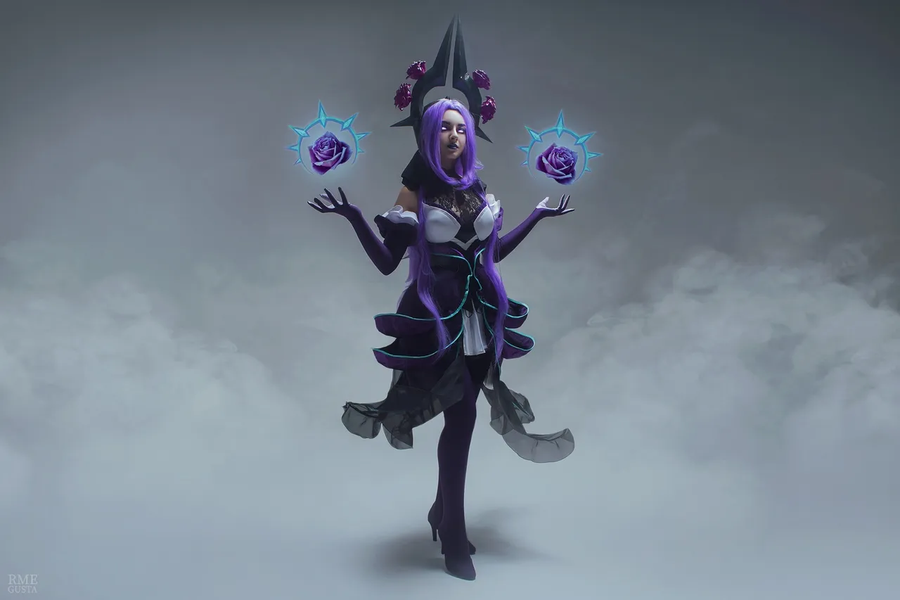 Косплей на Синдру из League of Legends