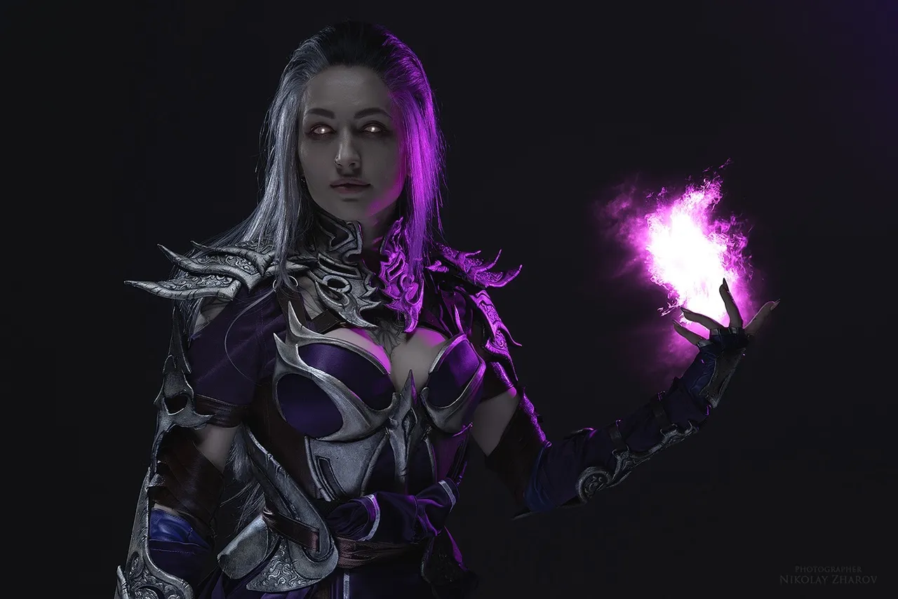 Косплей на королеву Синдел из Mortal Kombat