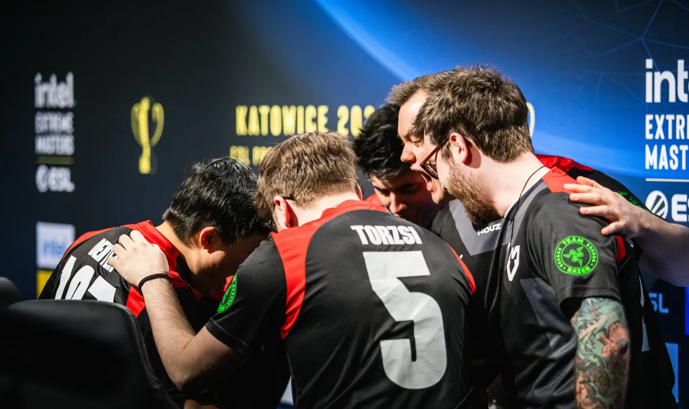 MOUZ