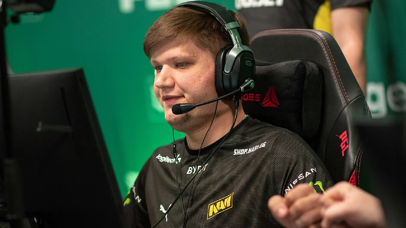 Александр s1mple Костылев