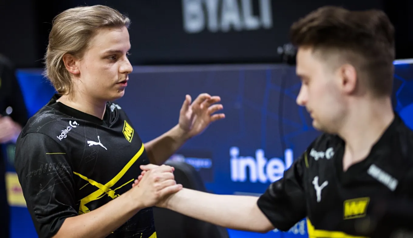 Natus Vincere – Eternal Fire: коллективы пробьют тотал по картам