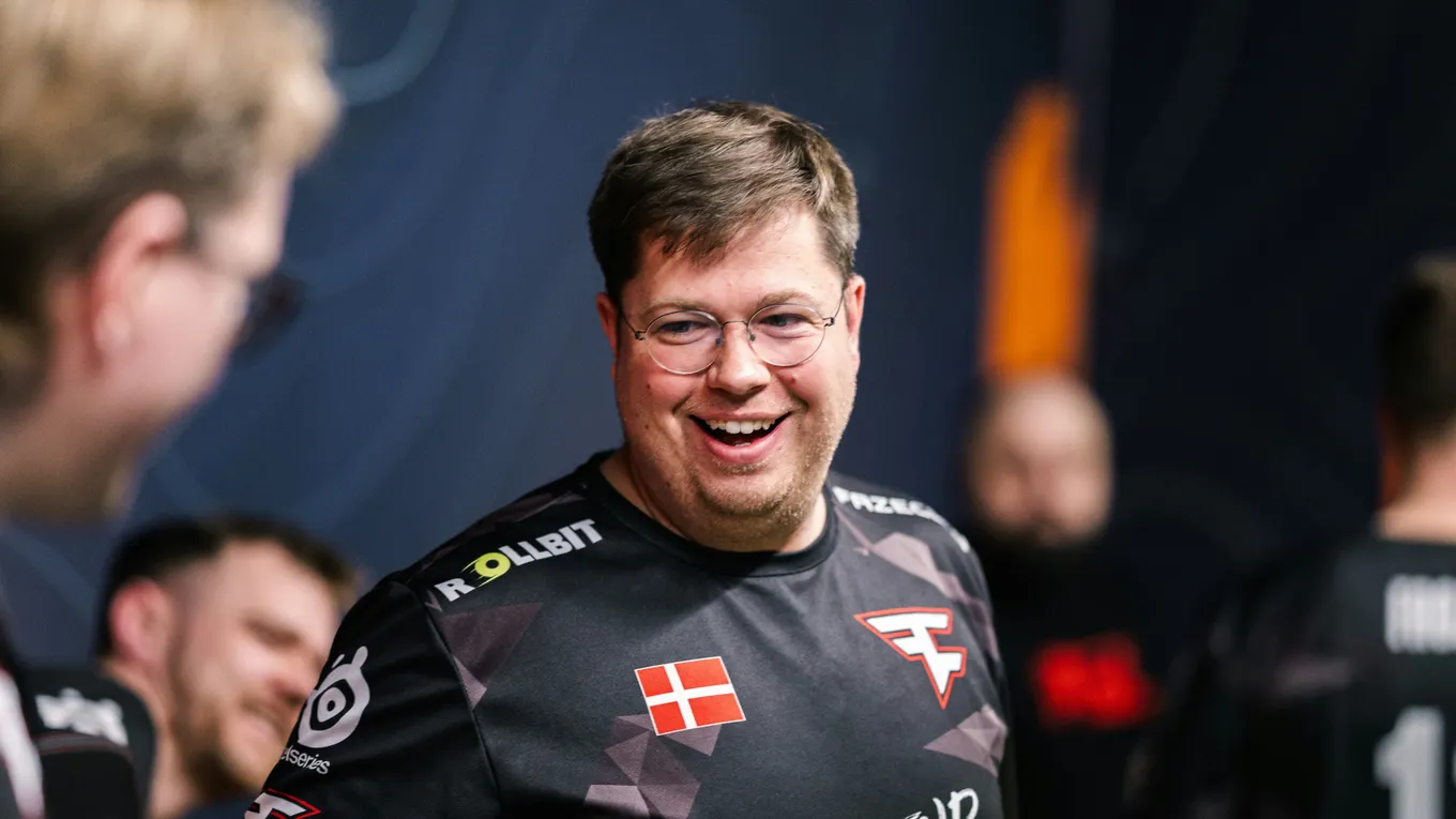 Прогноз на матч Team Falcons – FaZe: «соколам» не пройти во второй гранд-финал турниров PGL