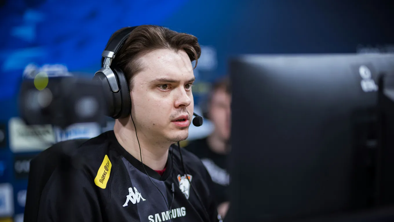 Прогноз на матч Virtus.pro – FlyQuest: «медведи» выбьют домашнюю команду с турнира
