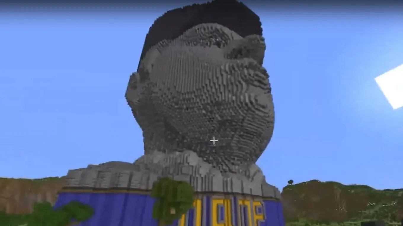 Памятник Владимиру Жириновскому в Minecraft