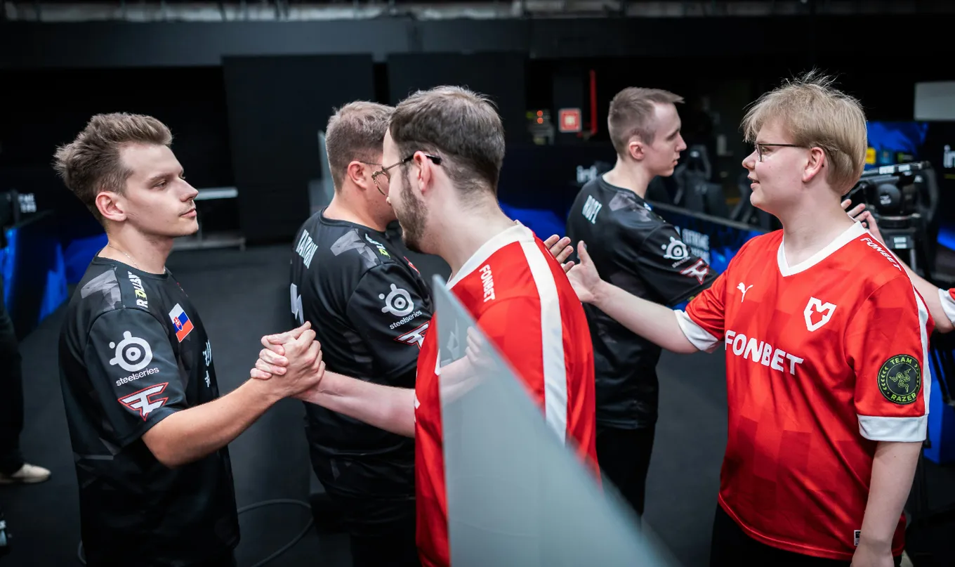FaZe и MOUZ