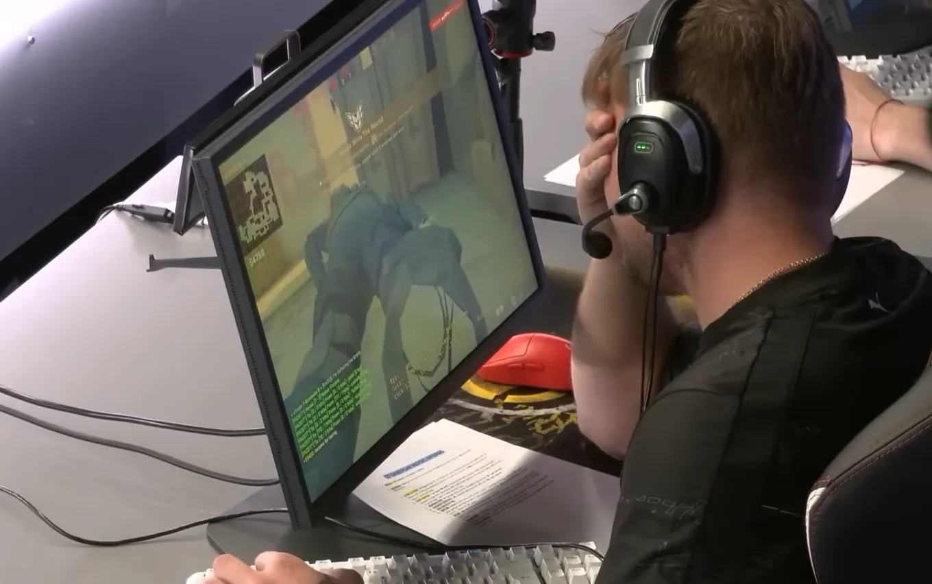 S1mple после проигранного раунда