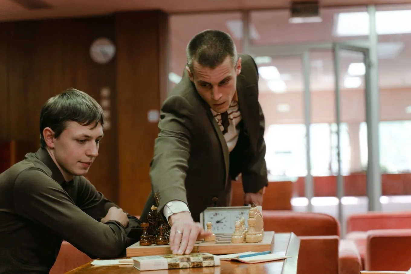 Кадр из сериала «Фишер»