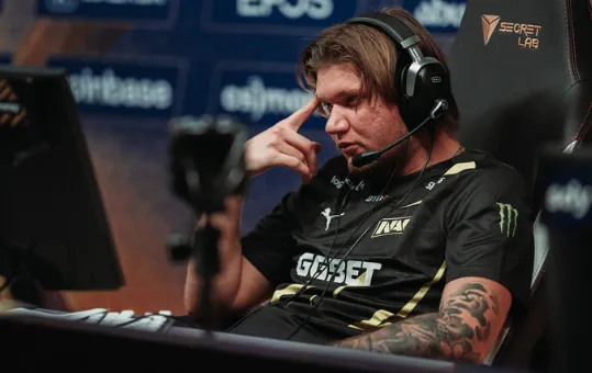Александр s1mple Костылев