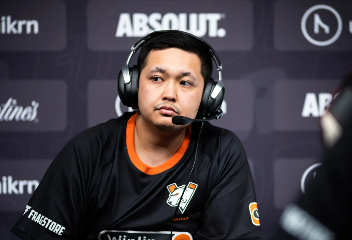 Тренер команды Virtus.pro – Дастан dastan Акбаев