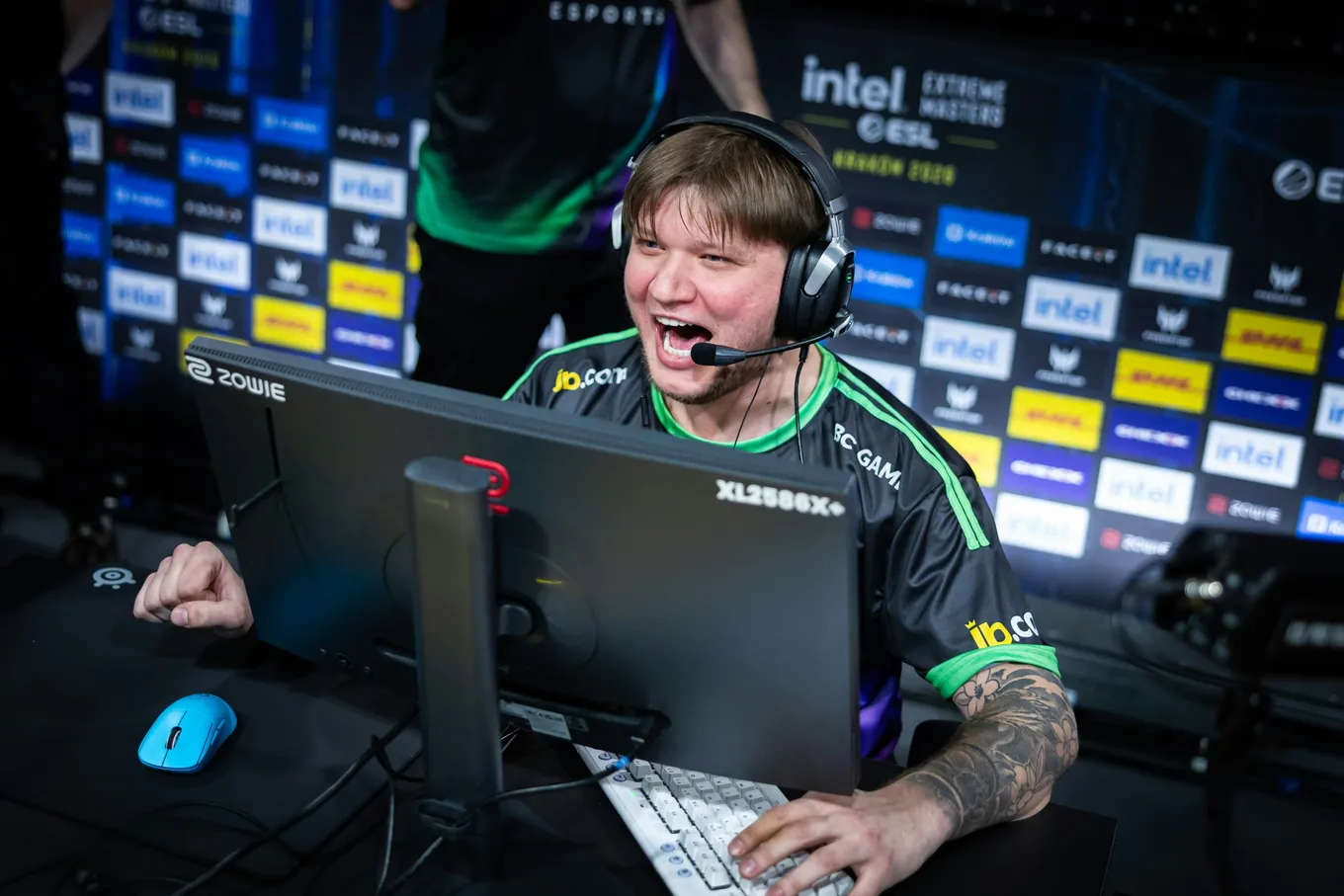 Прогноз на матч BC.Game – 3DMAX: неужели s1mple пройдёт в основную стадию?
