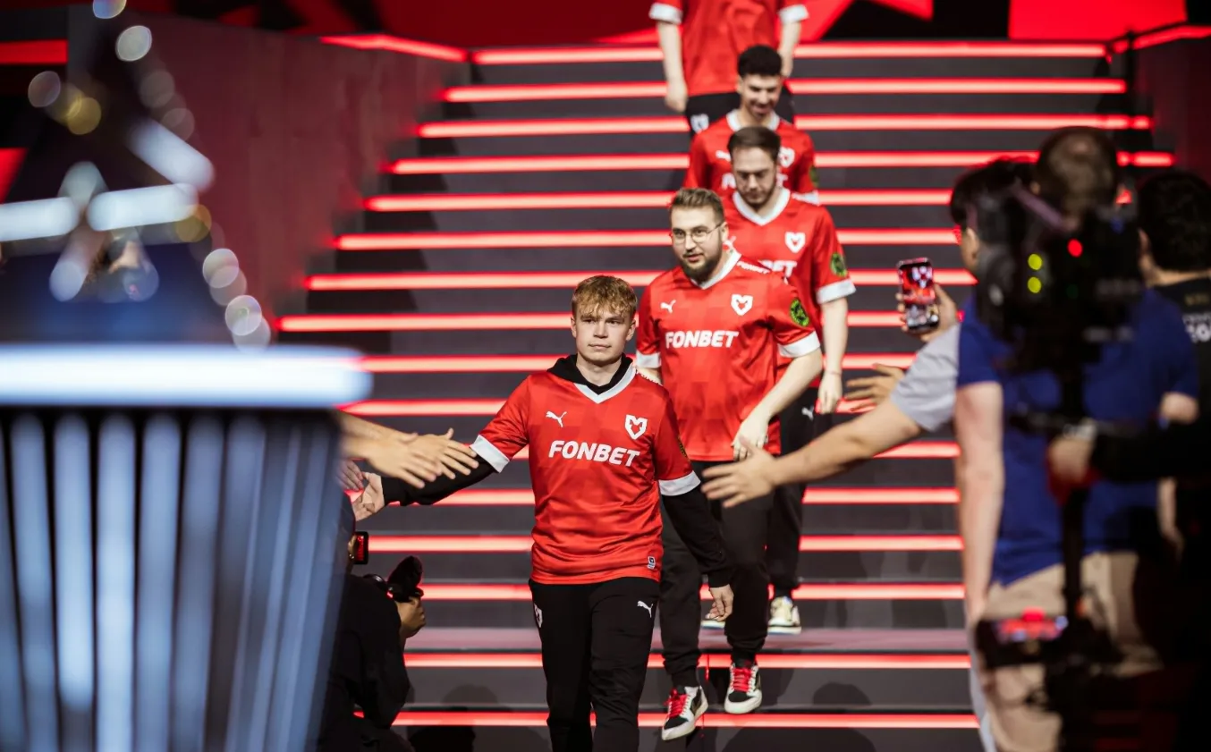 MOUZ