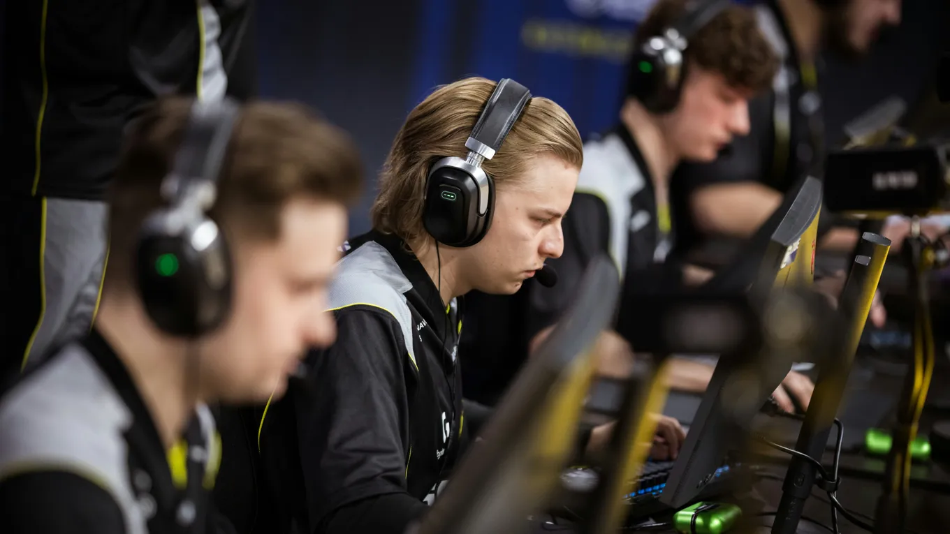 Natus Vincere – SAW прогноз (КФ 1,85) и ставки на матч ESL Pro League Season 21 07 марта 2025 года