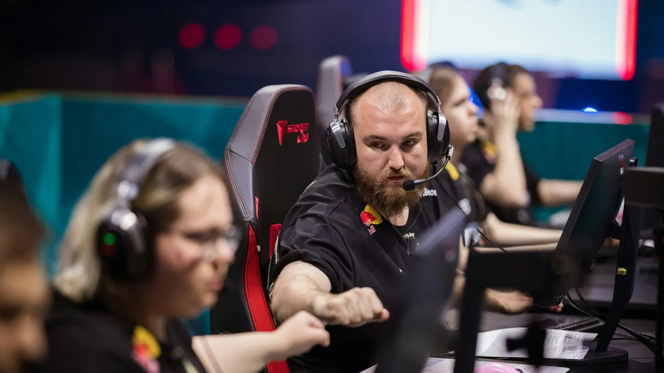 Прогноз на матч Astralis – Team Spirit: напряженного финала ждать не стоит