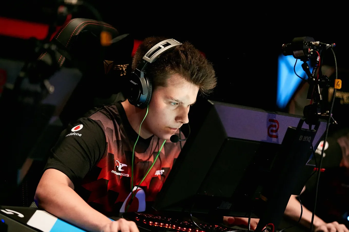MOUZ — Falcons: легкая победа для «мышек»?
