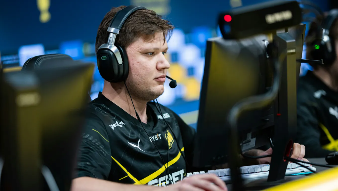 Александр s1mple Костылев