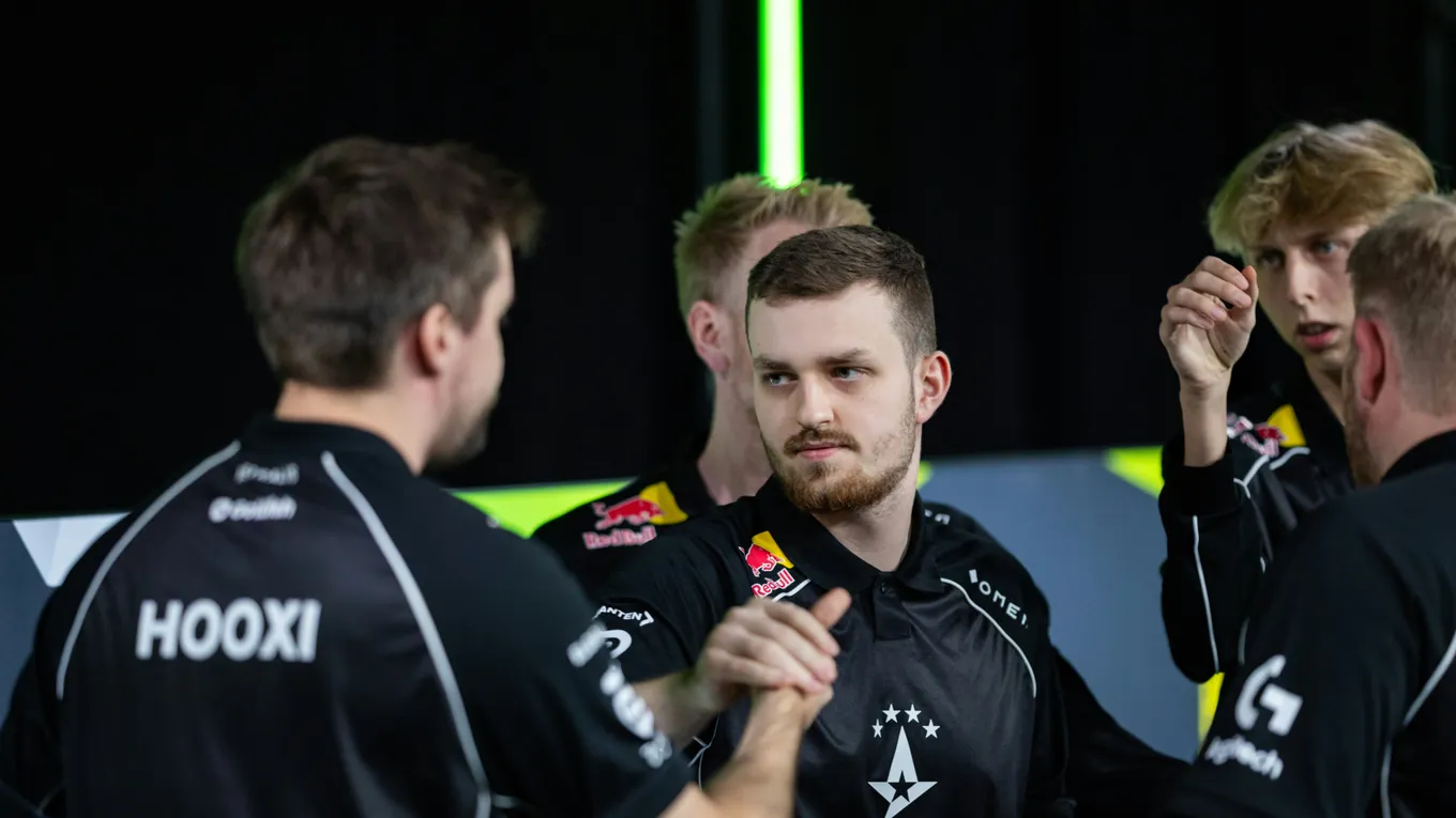 Прогноз на матч Astralis – FaZe: датчан сможет спасти настрой