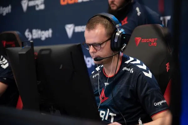 Astralis — Movistar Riders: неоднозначное противостояние?