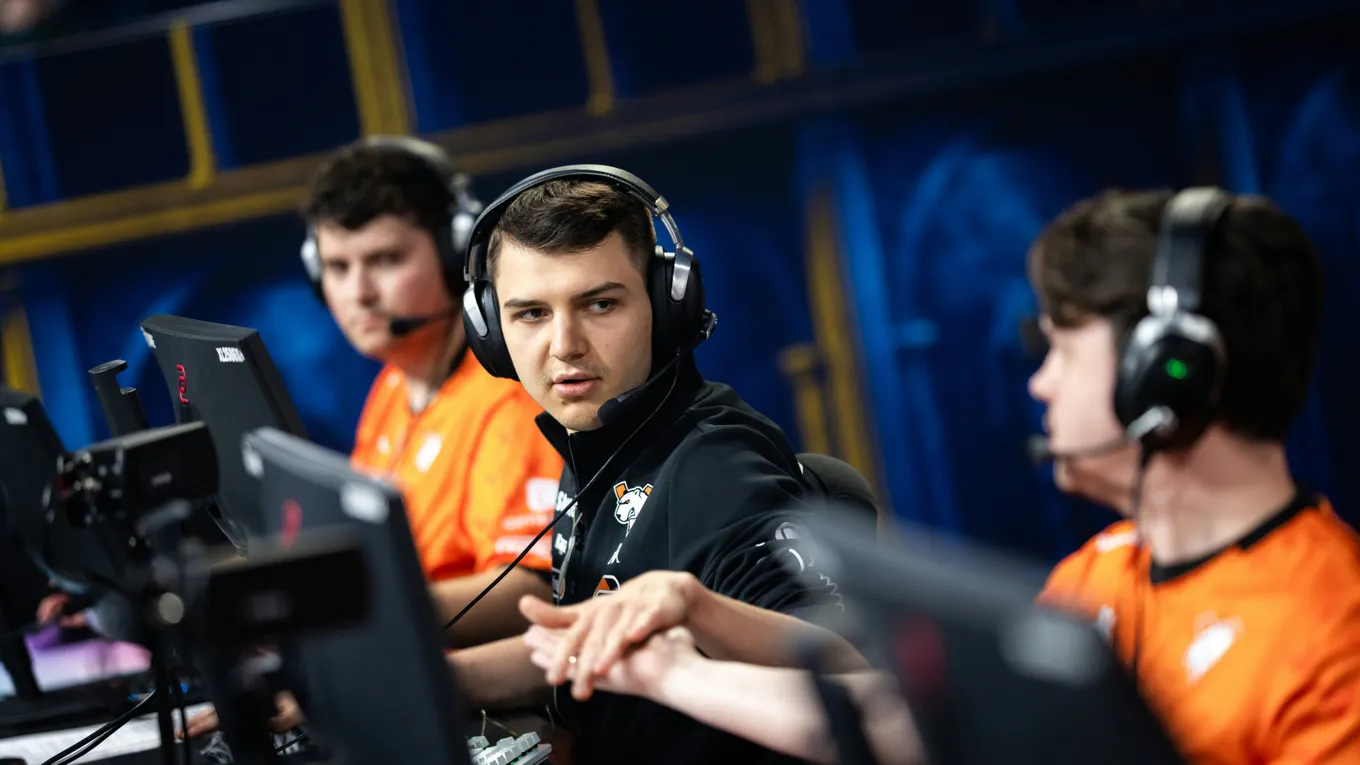 Прогноз на матч Virtus.pro – HEROIC: «медведи» снова провалят очередной турнир?