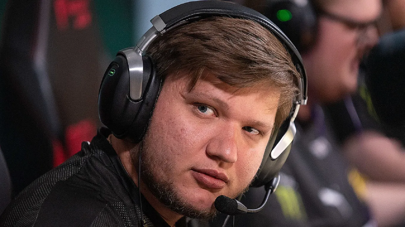 Александр s1mple Костылев