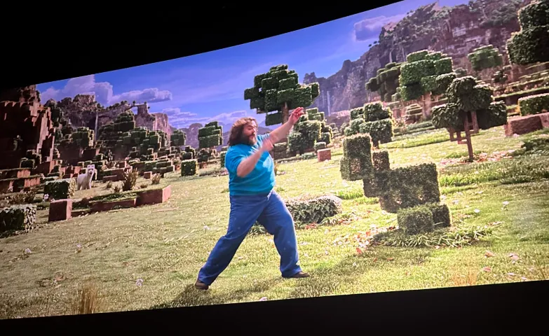 Судя по отзывам, «Minecraft в кино» понравился всем детям без исключения, а вот у взрослых возникли сомнения