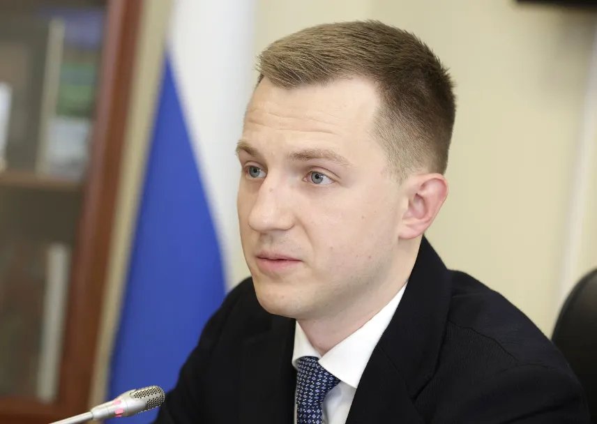 Артём Метелев считает, что Roblox в РФ нужно блокировать, поскольку в игре содержаться казино-механики и донатная валюта, что постоянно приводит к случаям мошенничества