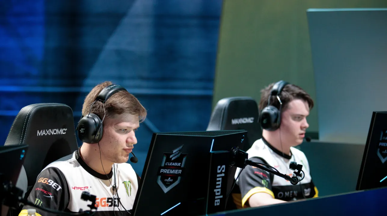 S1mple и electroNic (справа)