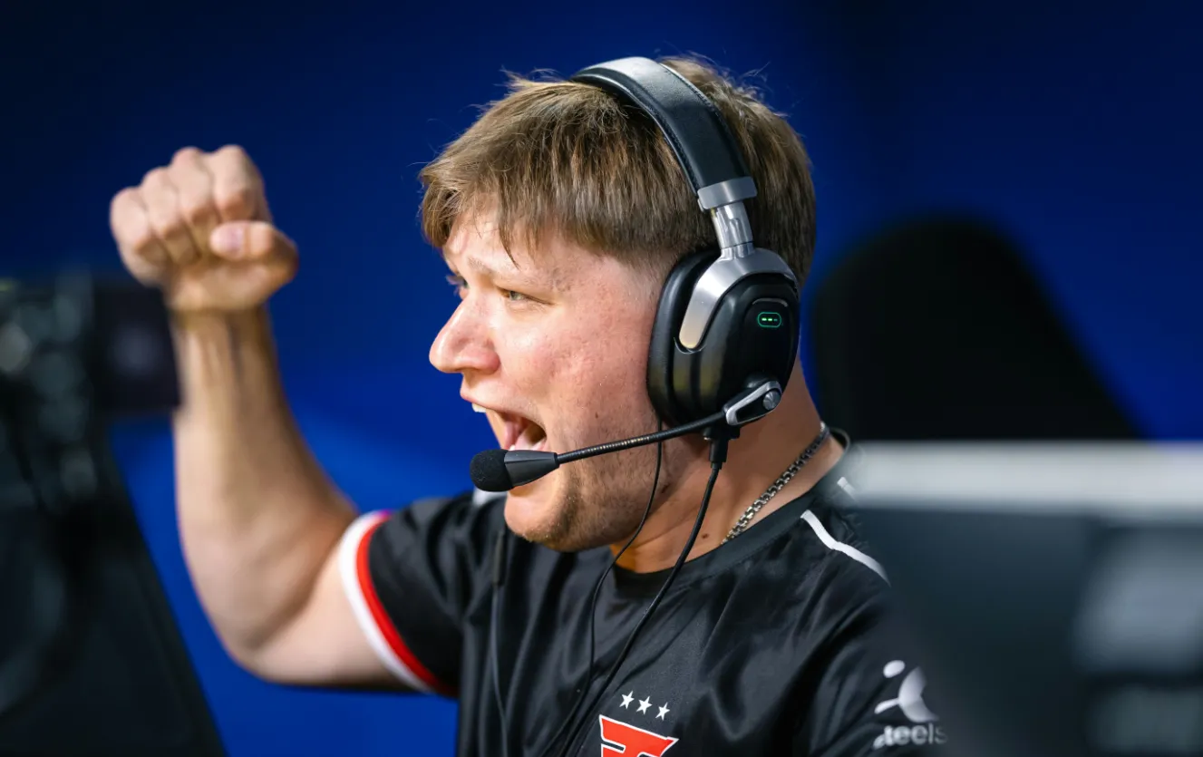Александр s1mple Костылев