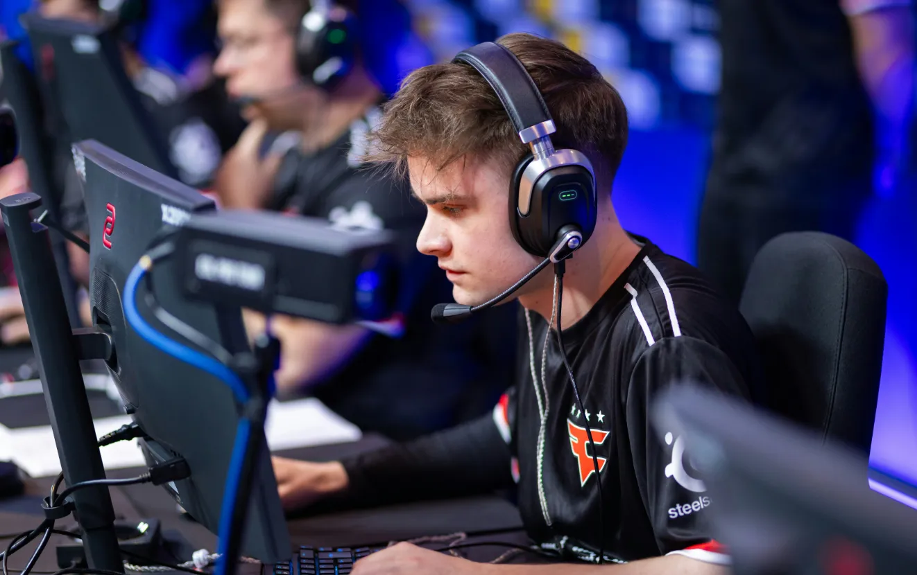 На IEM Chengdu 2025 FaZe заняла последнее 13-16 место
