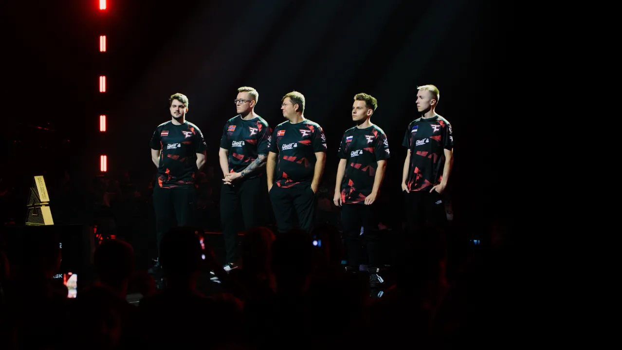 FaZe Clan: frozen, karrigan, rain, broky, ropz