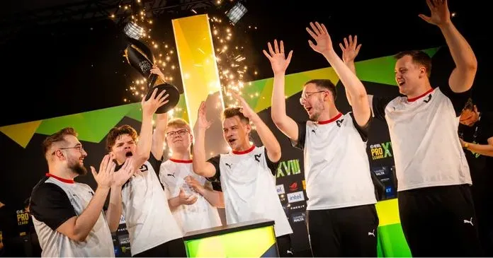 MOUZ – FaZe: молодость победит опыт