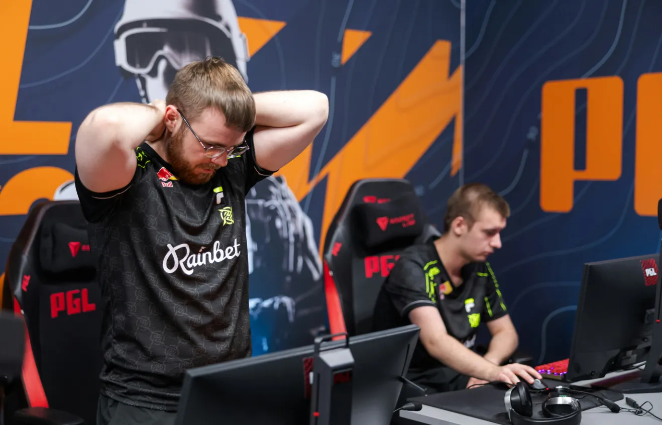 Ninjas in Pyjamas упустила слот во 2 этап в последнем раунде, уступив B8 в 70% симуляций ИИ