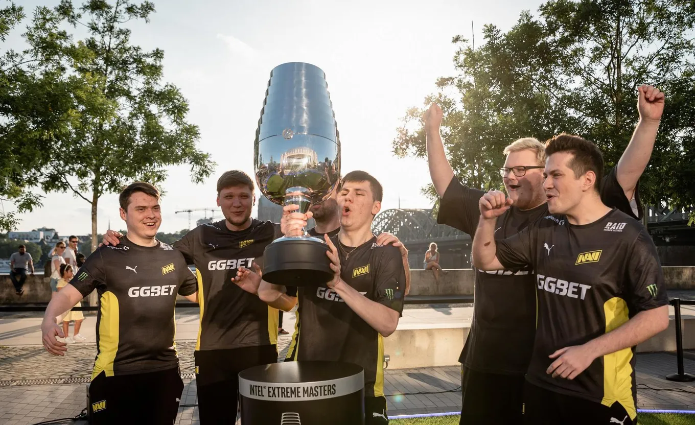 Natus Vincere — G2 eSports: кто начнет Legends Stage с победы?