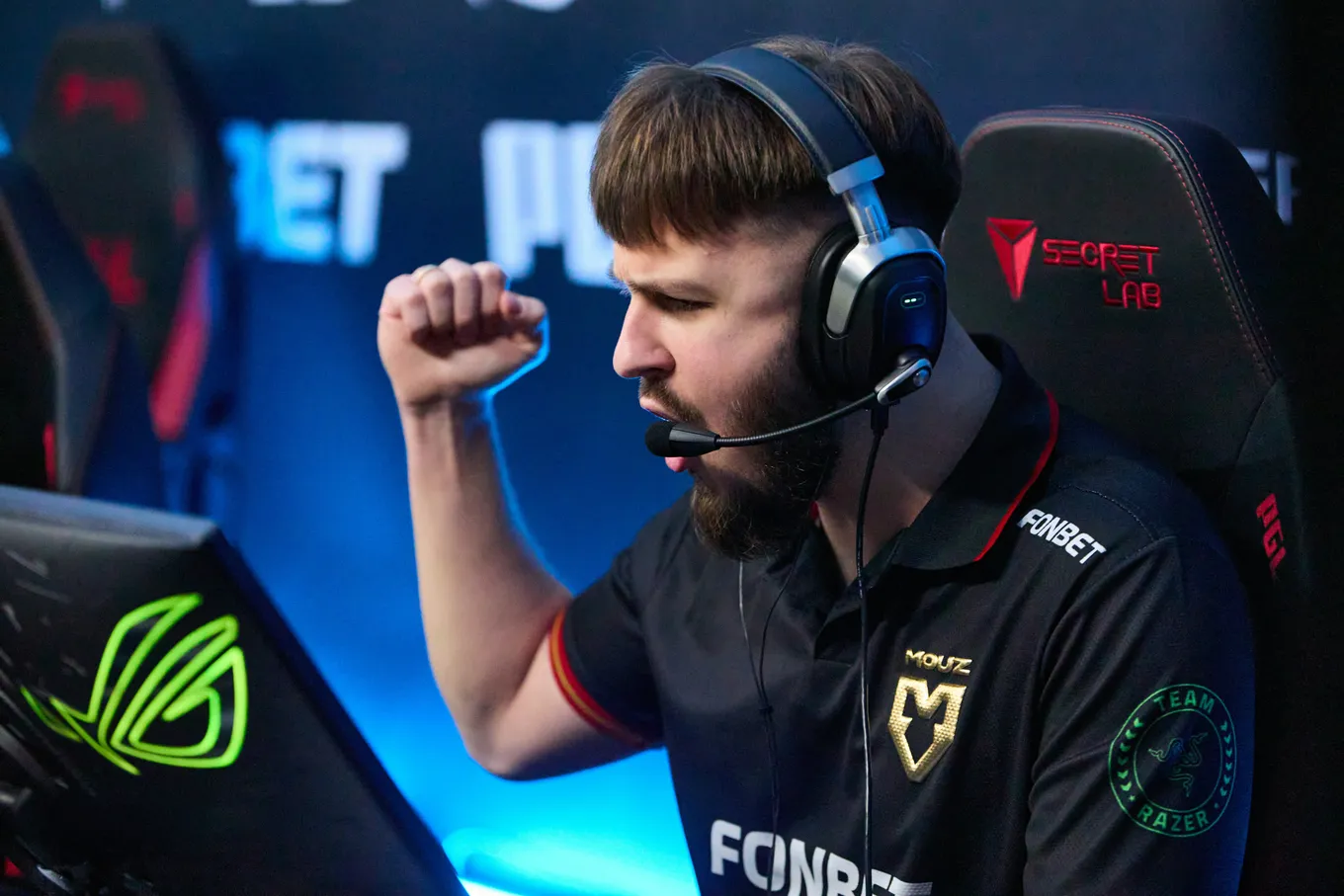 Прогноз на матч MOUZ – Aurora: «мышки» в шаге от плей-офф в обновлённом составе