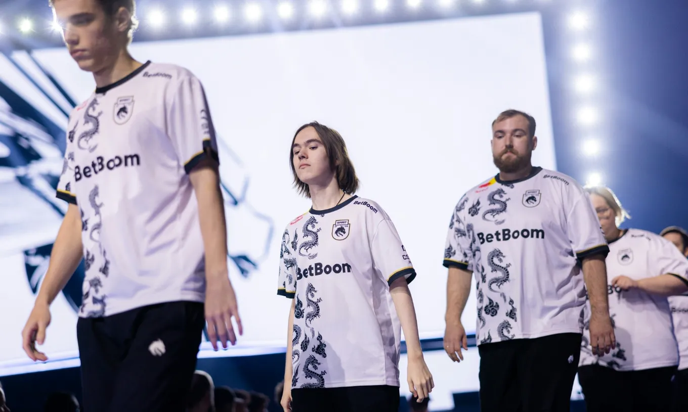 Vitality – Spirit: самый громкий матч первого дня BLAST Premier World Final