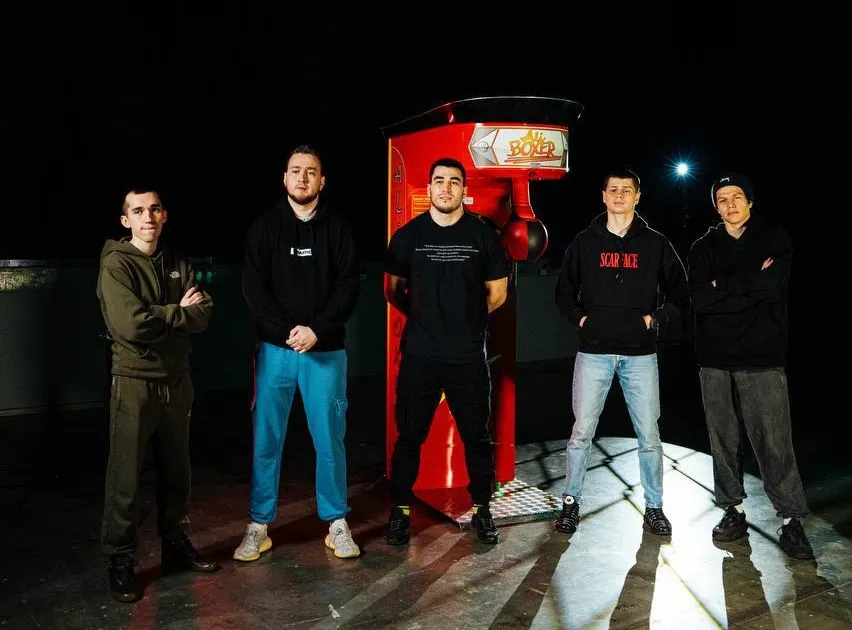 TEAM TOP DOG