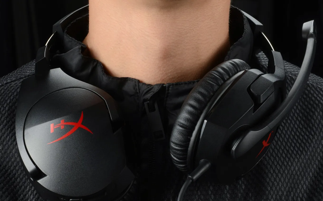 HyperX Cloud Stinger (топ наушников игровых)