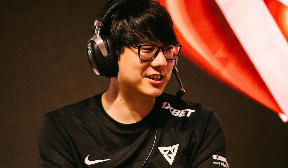 Тренер команды Tundra Esports – Куртис AUI_2000 Линг