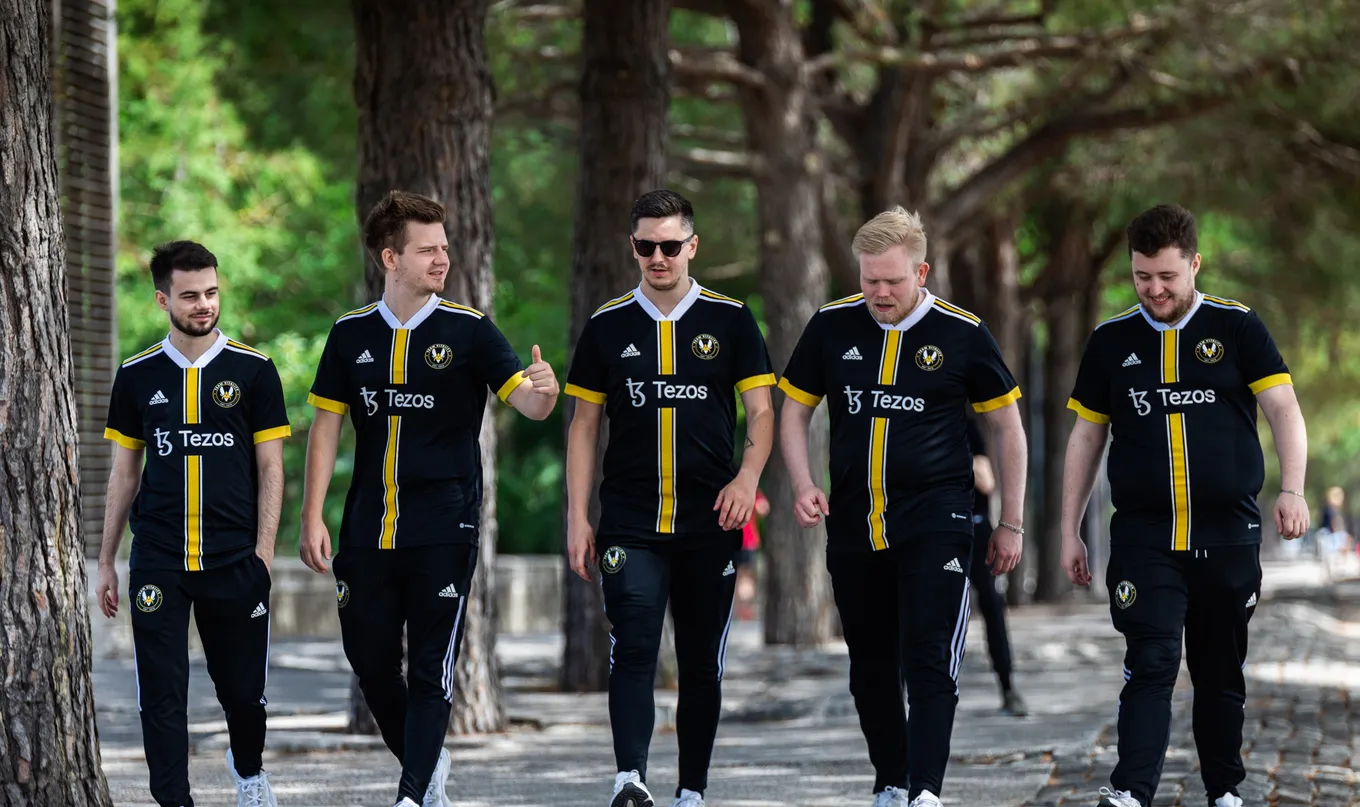 Natus Vincere – Team Vitality 14 декабря: прямая трансляция матча, форма команд, кто фаворит встречи?