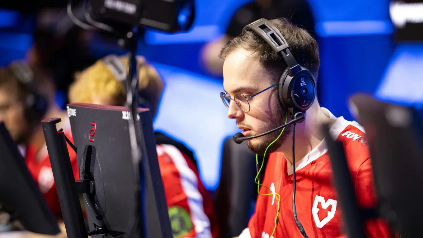 Прогноз на матч B8 – MOUZ: «мышкам» придется непросто
