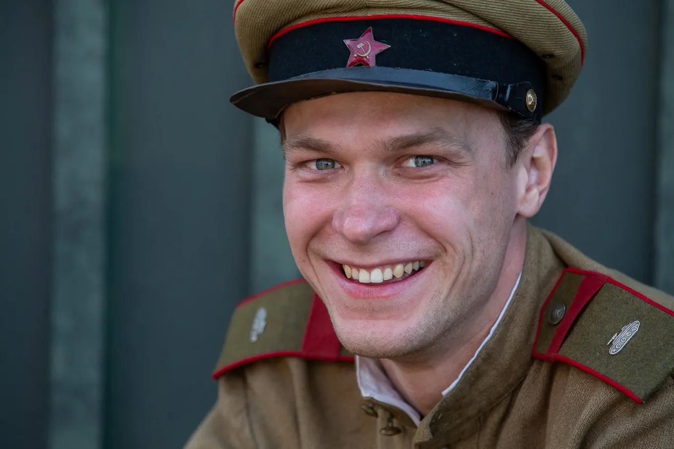 Юра Борисов в роли Михаила Калашникова
