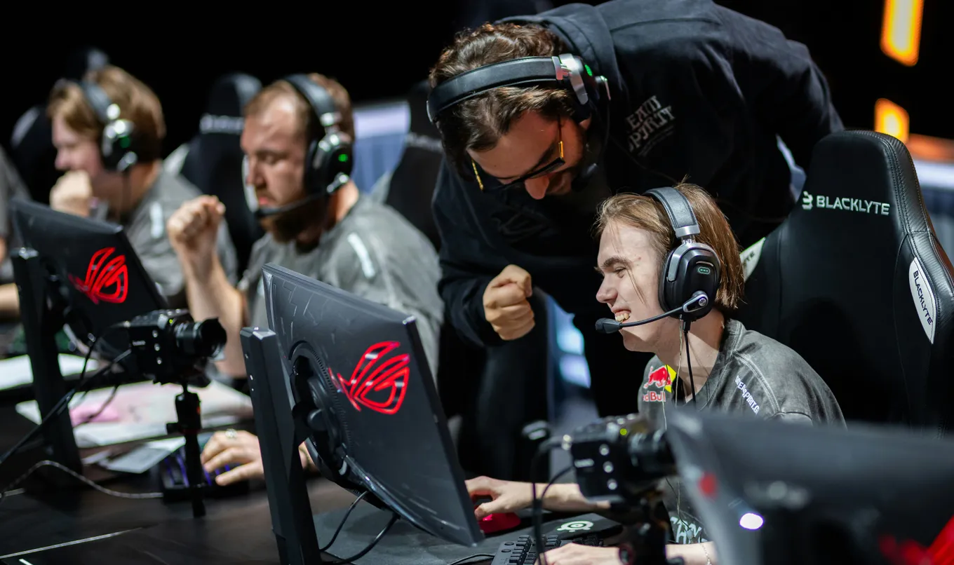 Вся игровая система Team Spirit на протяжении последних лет выстраивается вокруг тренера команды Сергея hally Шаваева