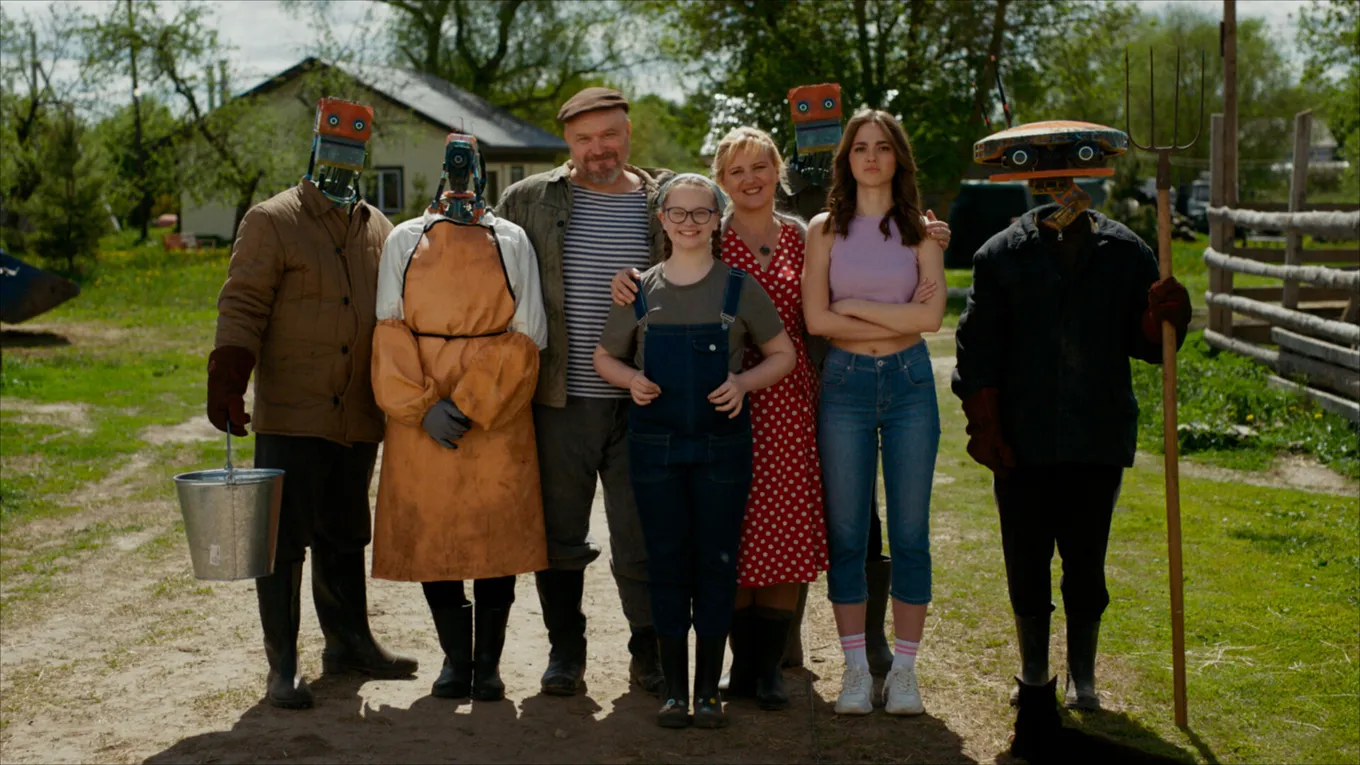 Кадр из сериала «Кибердеревня»
