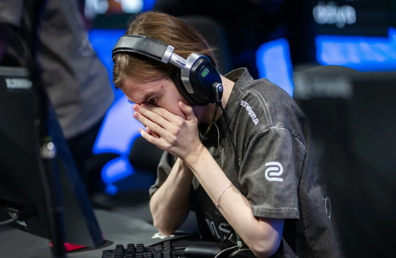 В октябре Spirit покинула ESL Pro League Season 22, уступив FaZe в четвертьфинале. 5 ноября «драконы» не смогли выйти в плей-офф IEM Chengdu 2025