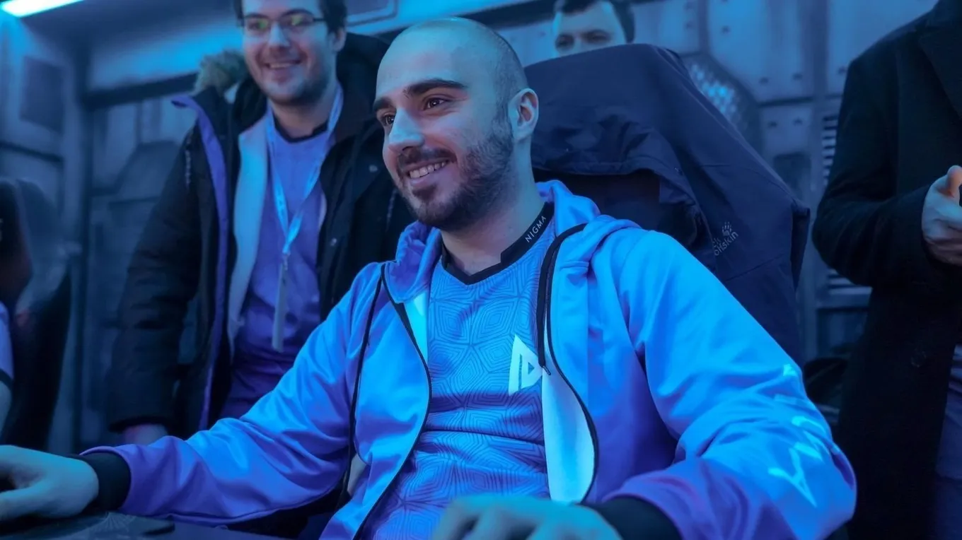 Куро KuroKy Салехи Тахасоми