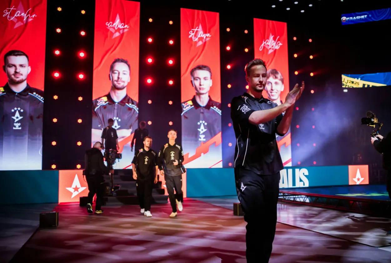 MOUZ – Astralis прогноз (КФ 1,93) и ставки на матч PGL Cluj-Napoca 2025 22 февраля 2025 года
