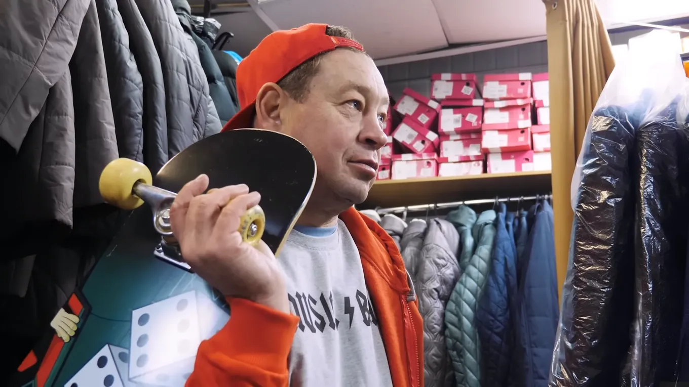 Мем How do you do, fellow kids в исполнении тренера